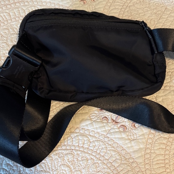 lululemon athletica Midnight Black Belt Bag - Picture 3 of 5